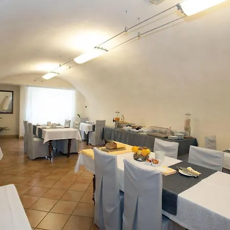 Pinamonte Hotell Costermano