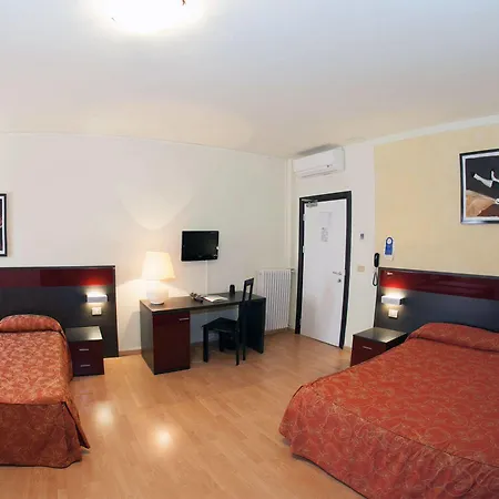 Hotel Pinamonte 3*