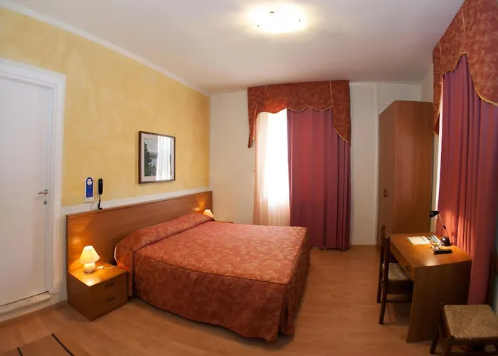 Pinamonte コステロマーノ